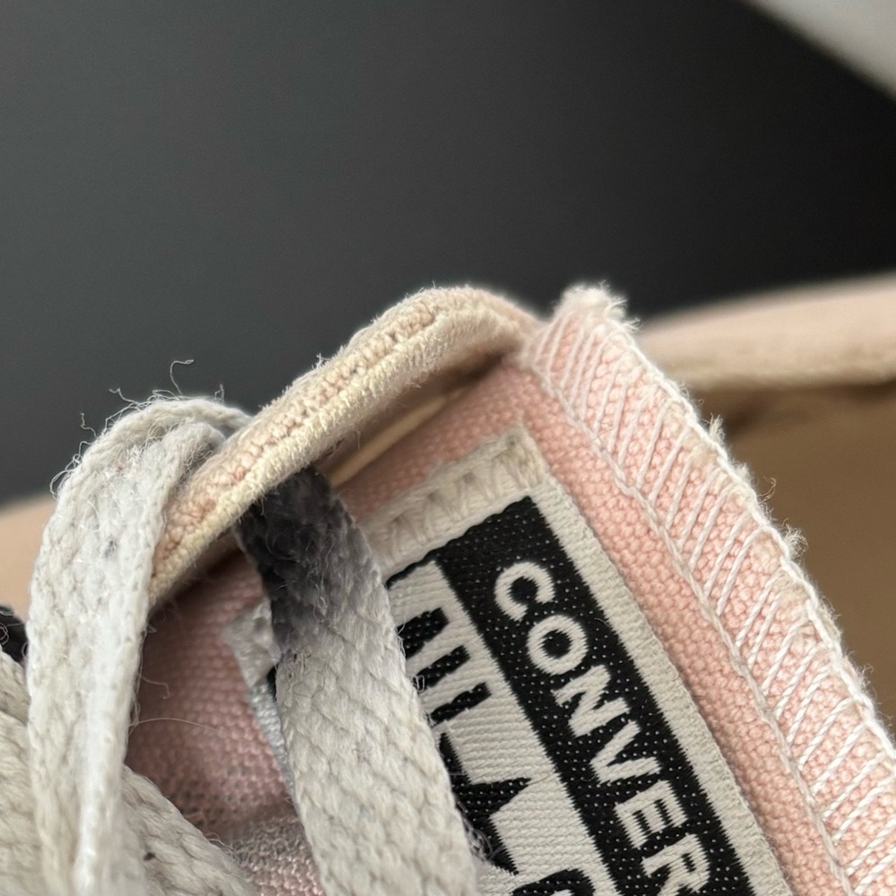 Converse All Star Chuck Taylor Low Top Canvas Shoes Mens 8 Womens 10 Pink FLAWS - Picture 14 of 15